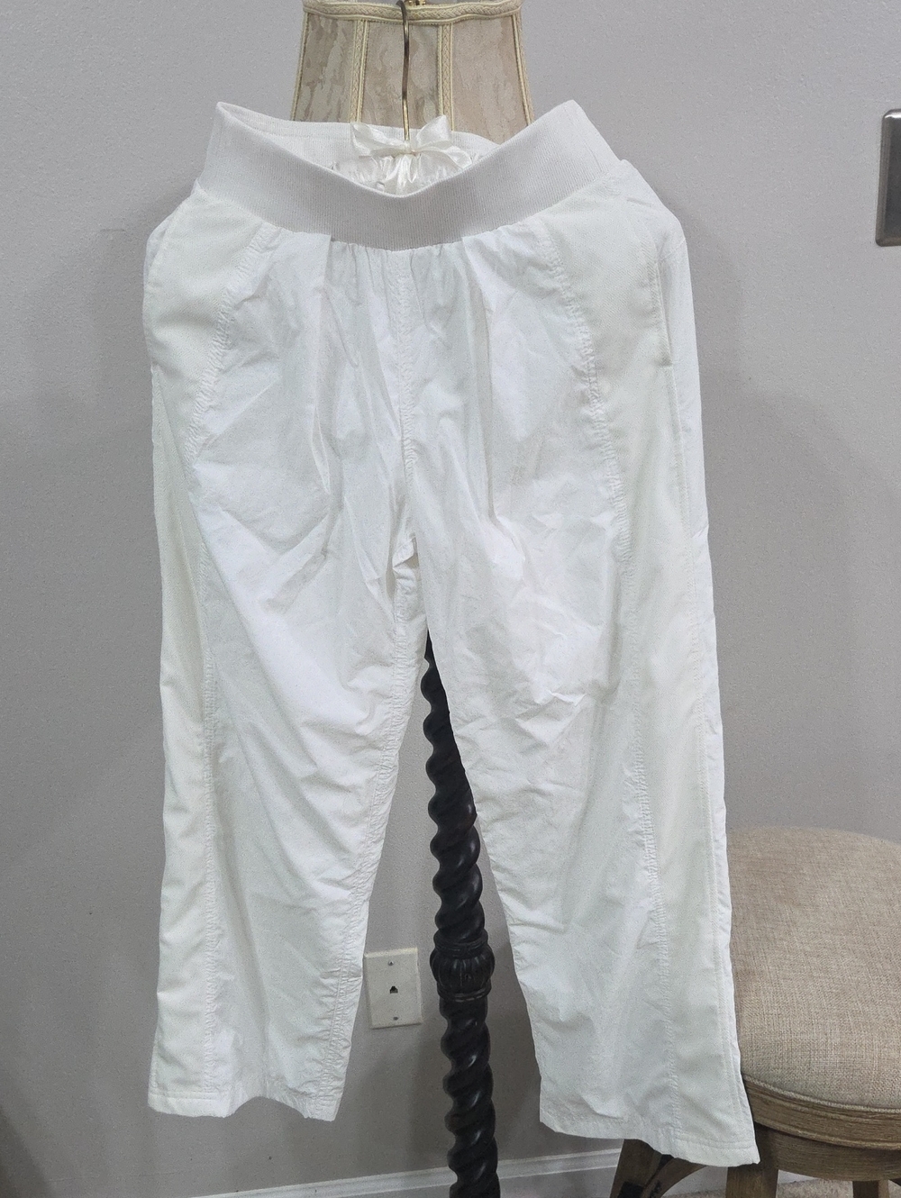 White Elastic-Waist Casual High Rise Crop Pants